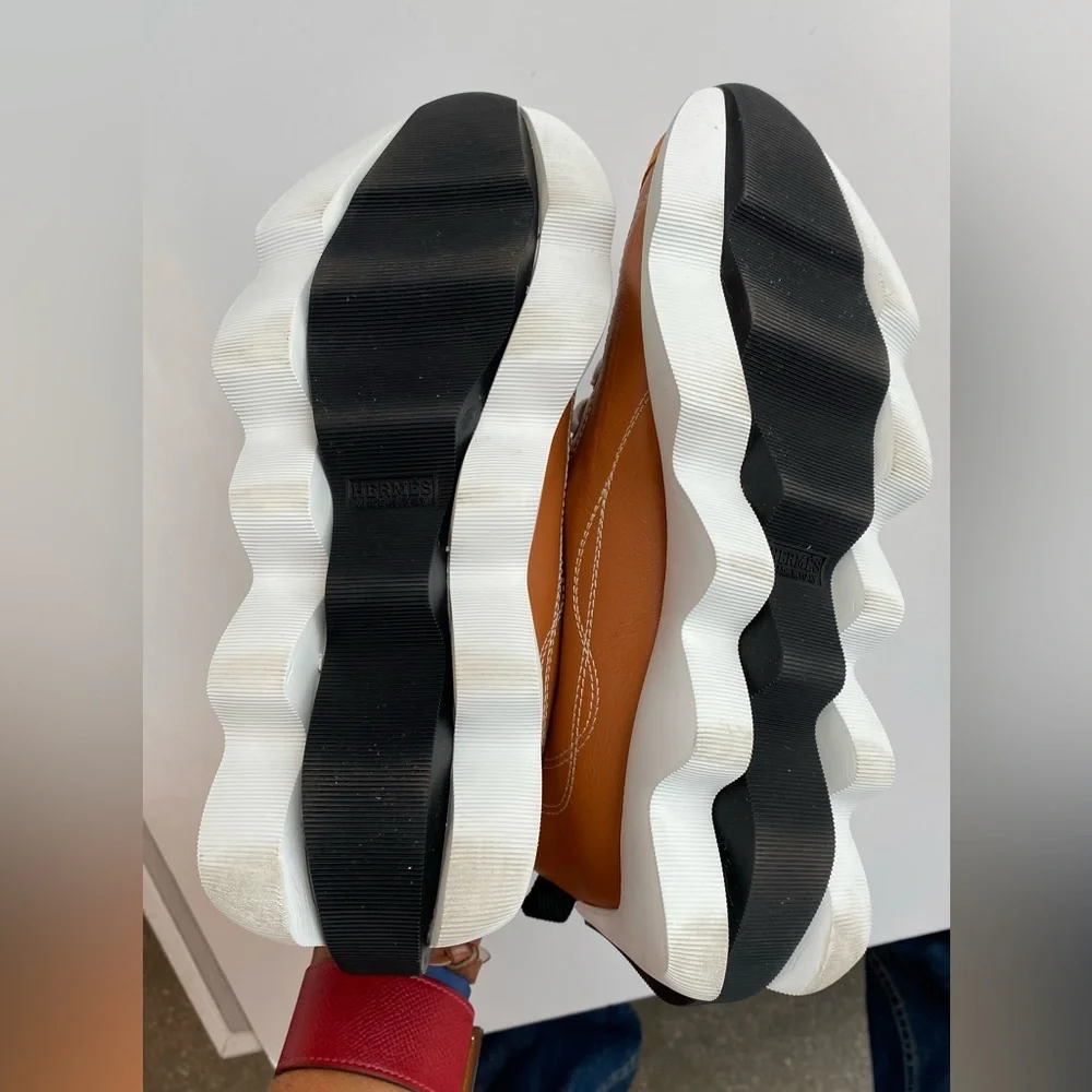 HERMES ⭐️EXCLUSIVE ⭐️Bouncing TAN ENVOL Sneakers! - Picture 7 of 12